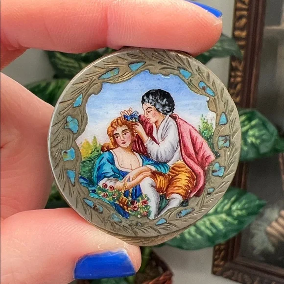 Antique Italian Engraved 800 Silver Hand Painted Enamel Pill Box Courting Couple - Picture 8 of 8